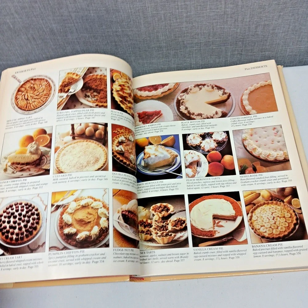 VTG 1989 Good Housekeeping Illustrated Cookbook Hardcover Recipes Desserts Meat‎